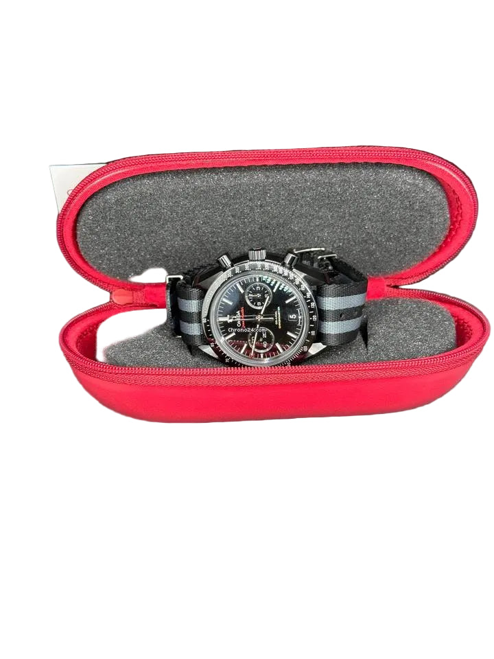 Omega Speedmaster  Darkside of the Moon