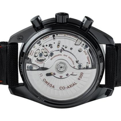 Omega Speedmaster  Darkside of the Moon 9300 Calibre