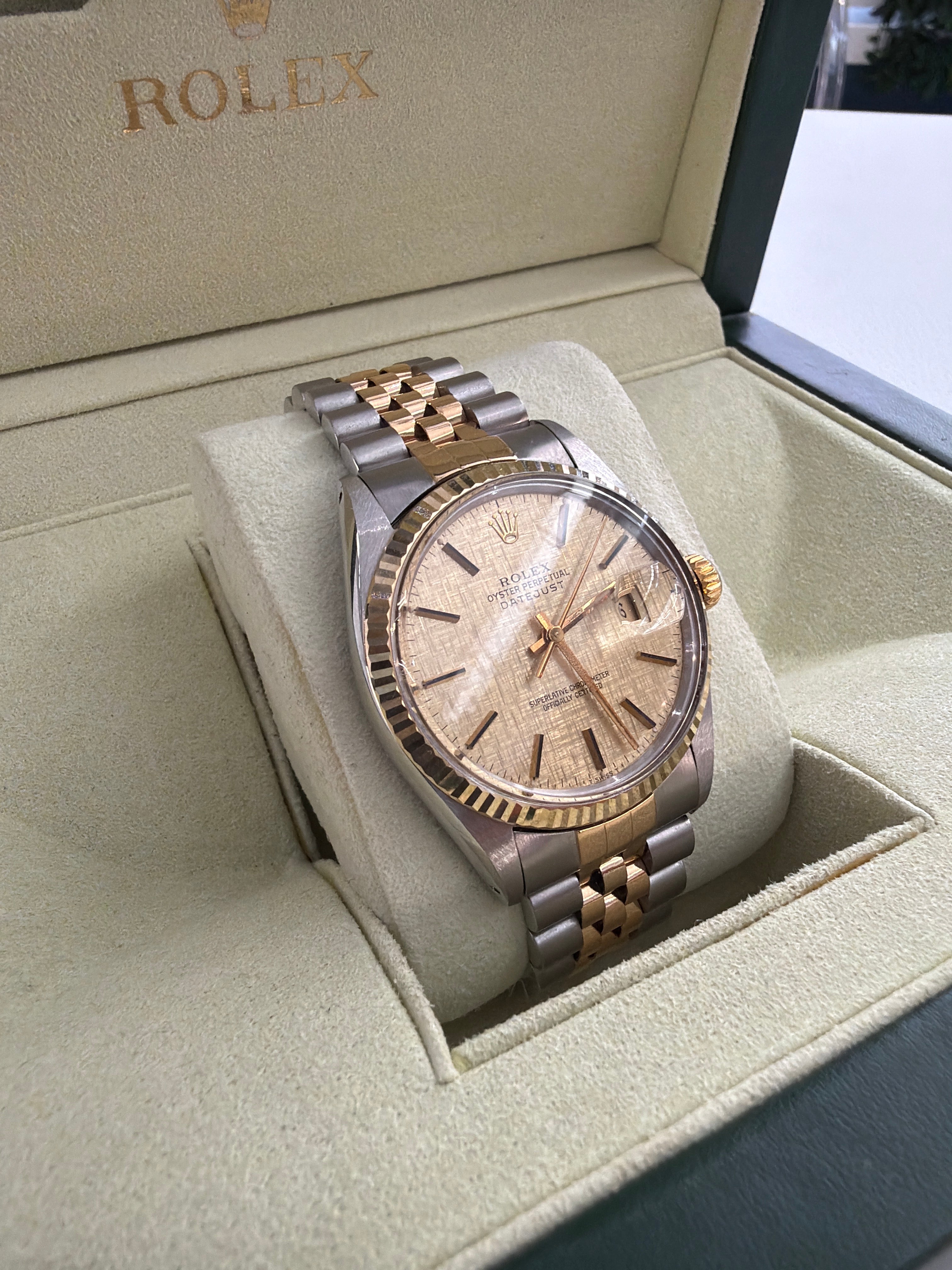Rolex Datejust 1601 Champagne Linen Dial White Gold Bezel Vintage Watch