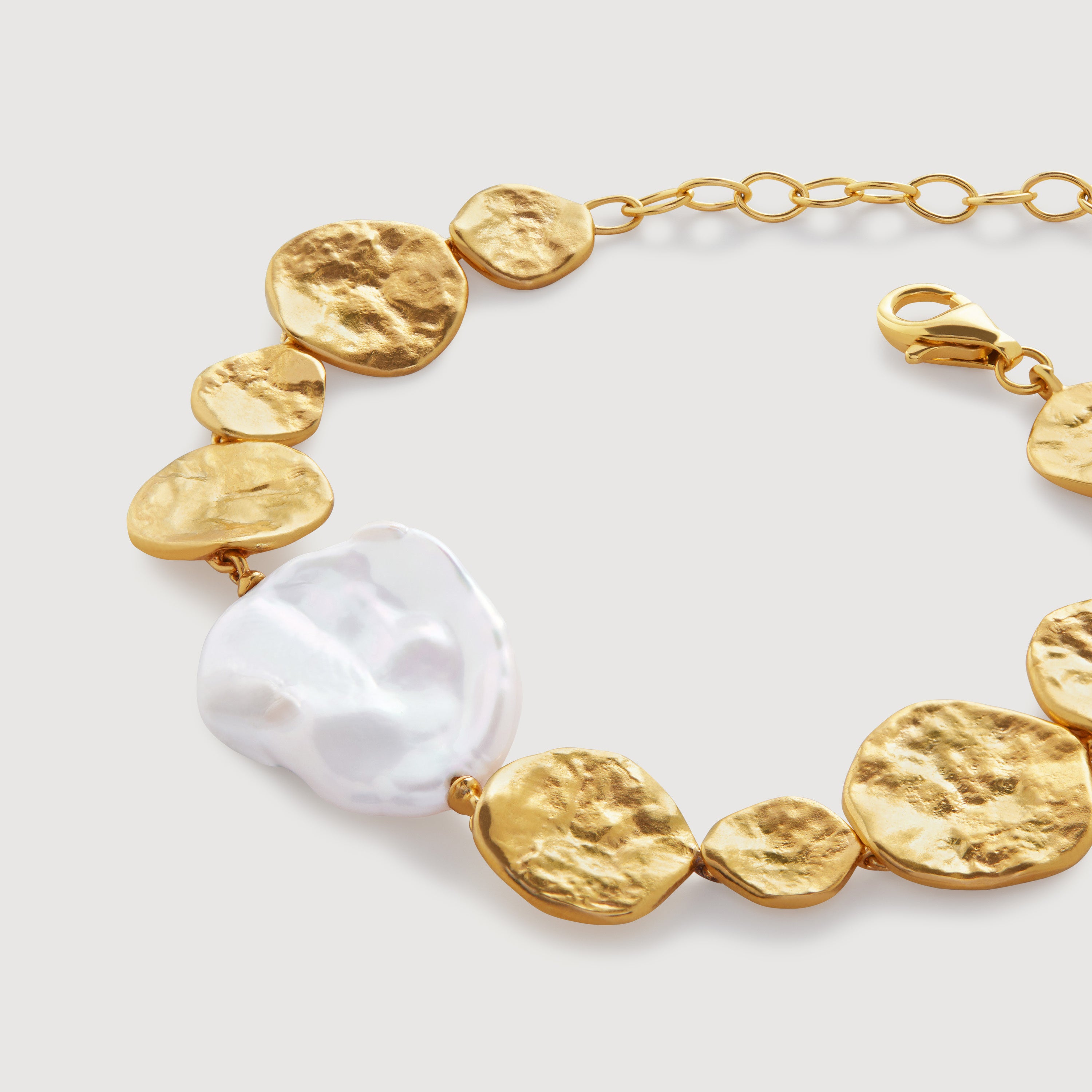 Capri Keshi Pearl Disc Bracelet