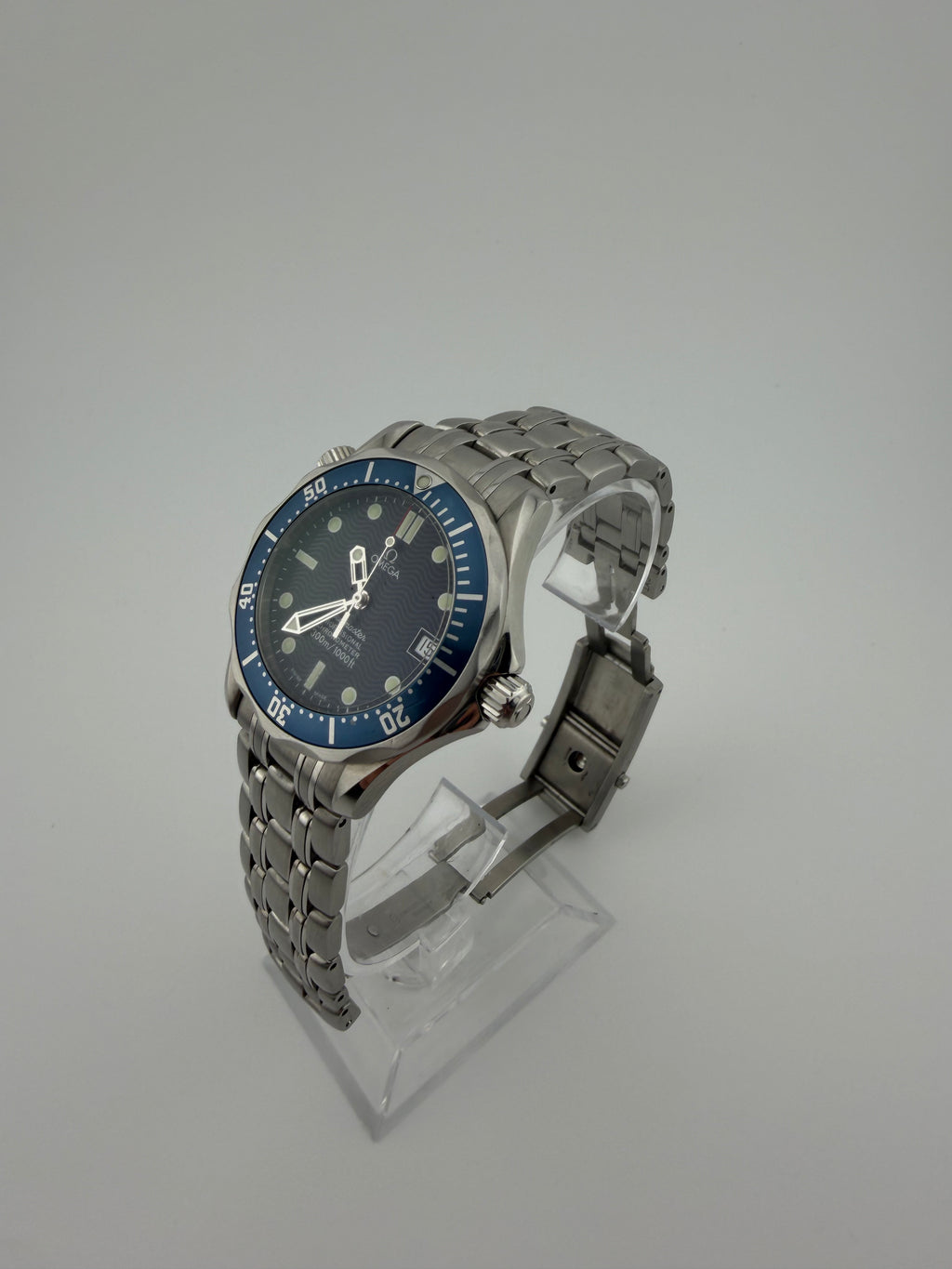 Omega Seamaster 2531.80 Diver 300M Dial Quartz Mid-Size 36.25mm