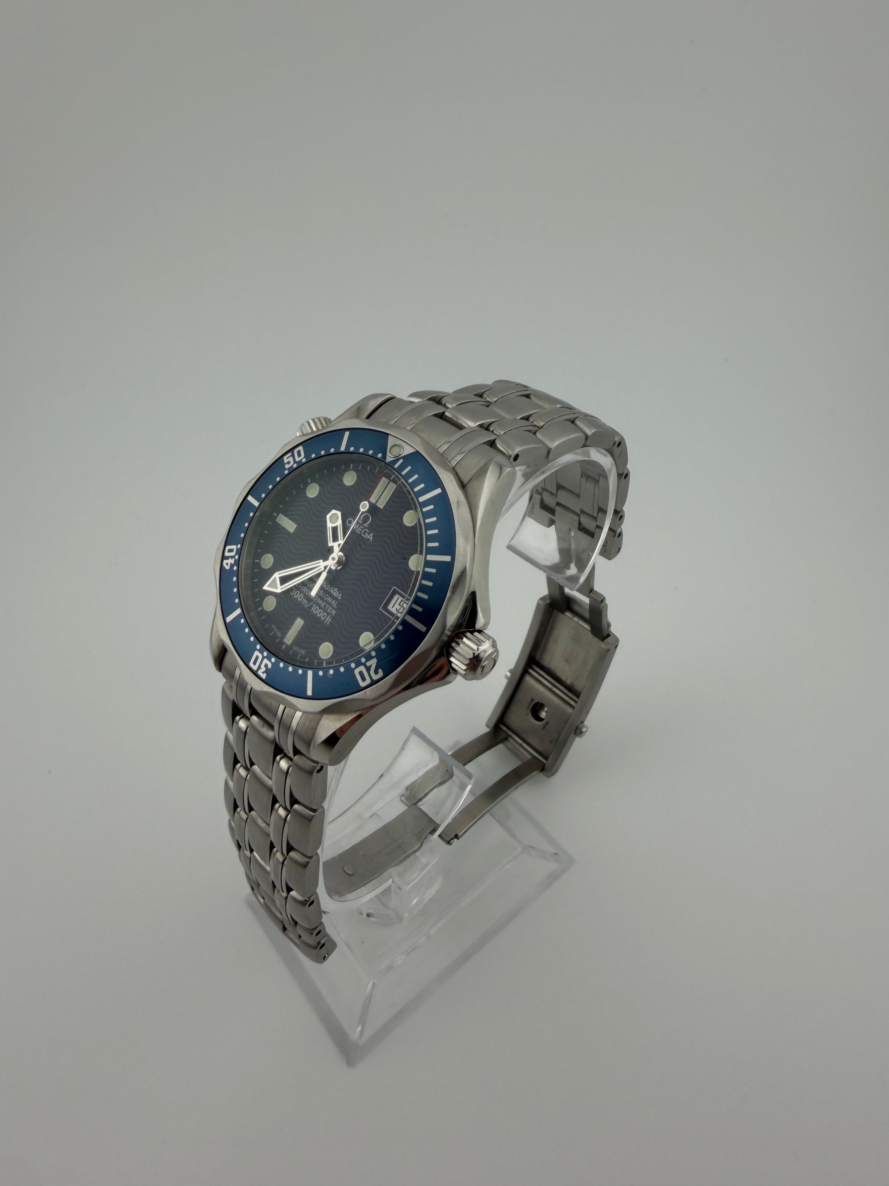 Omega Seamaster 2531.80 Diver 300M Dial Quartz Mid-Size 36.25mm