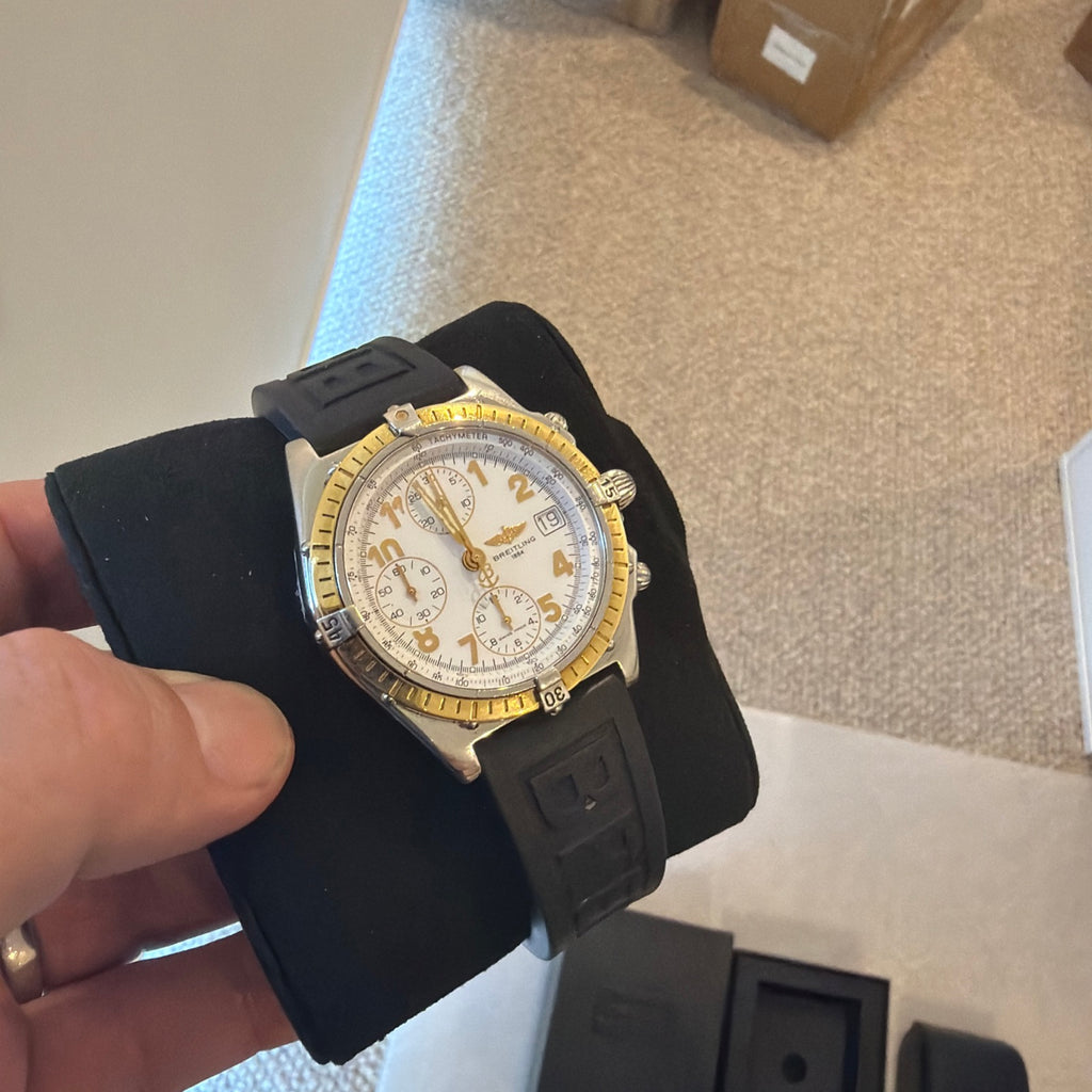 Breitling Chronomat D13050. 18k Bezal