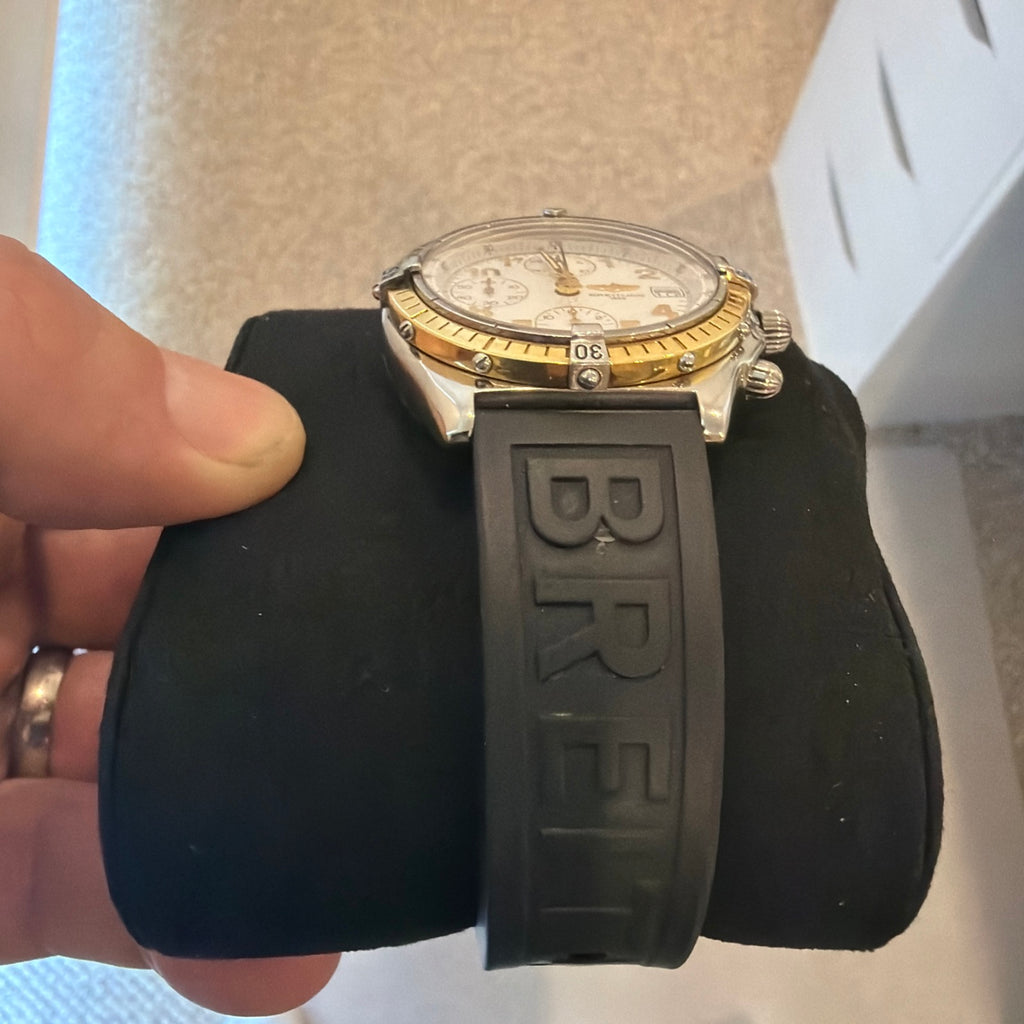 Breitling Chronomat D13050. 18k Bezal