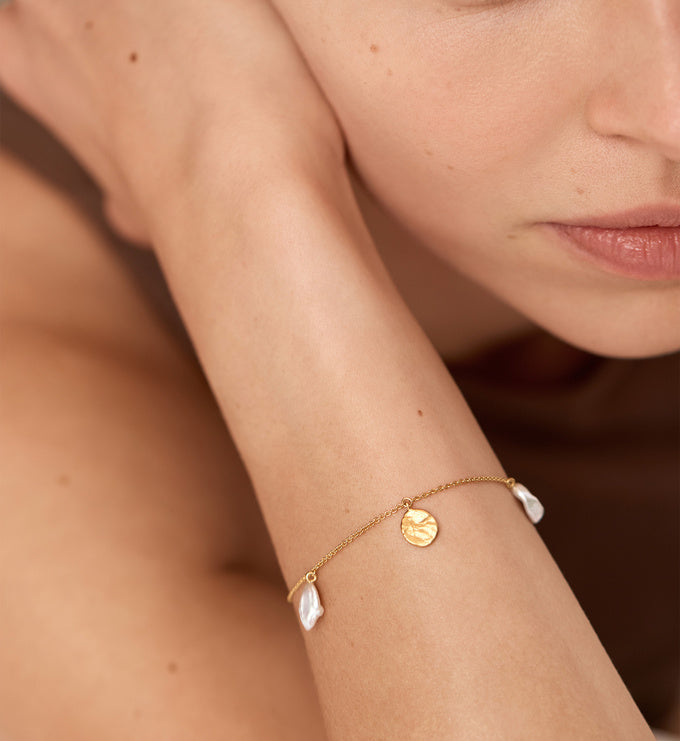 Capri Keshi Pearl Station Bracelet